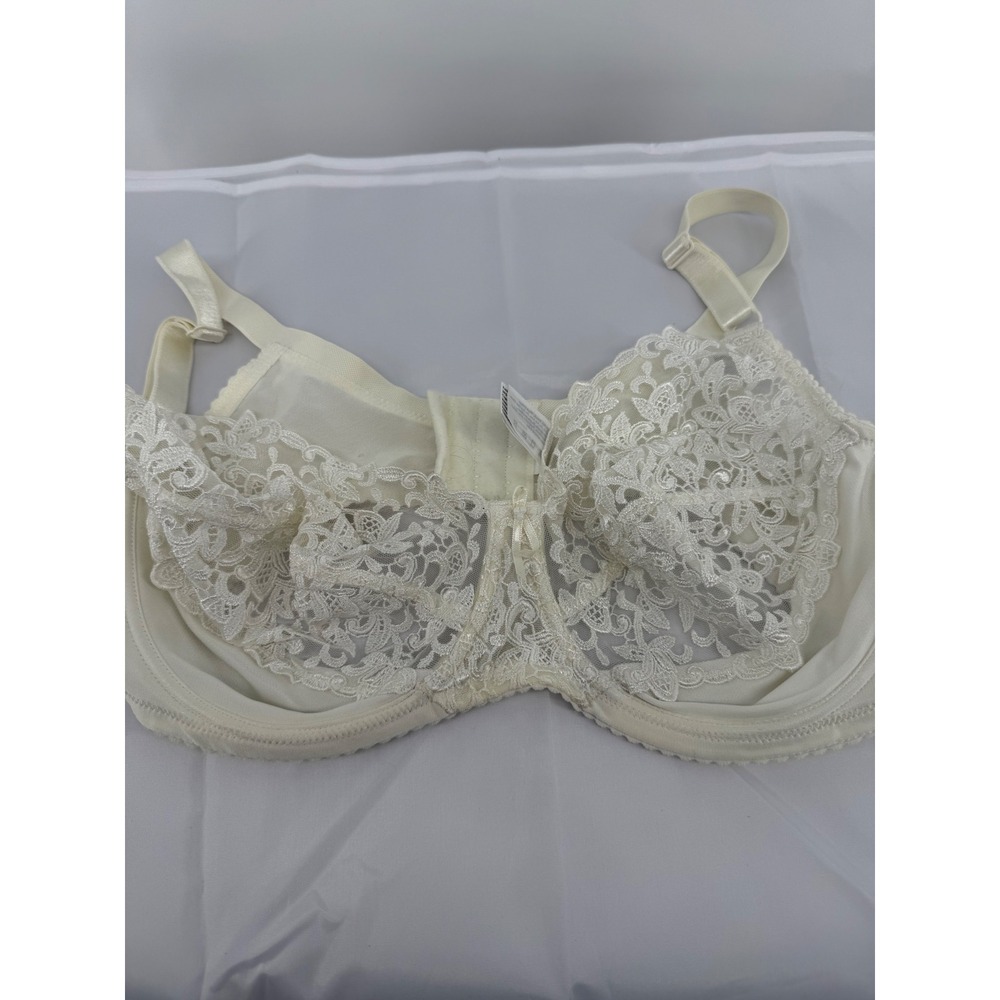 Wacoal Retro Chic Full Figure Underwire Lace‎ Bra 85109 Ivory Cream 38D